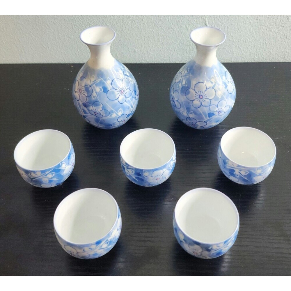 Vintage Sake Tea Set Blue Flowers Cobalt Blue Porcelain 5 Cups 2 Bottles w/ Case